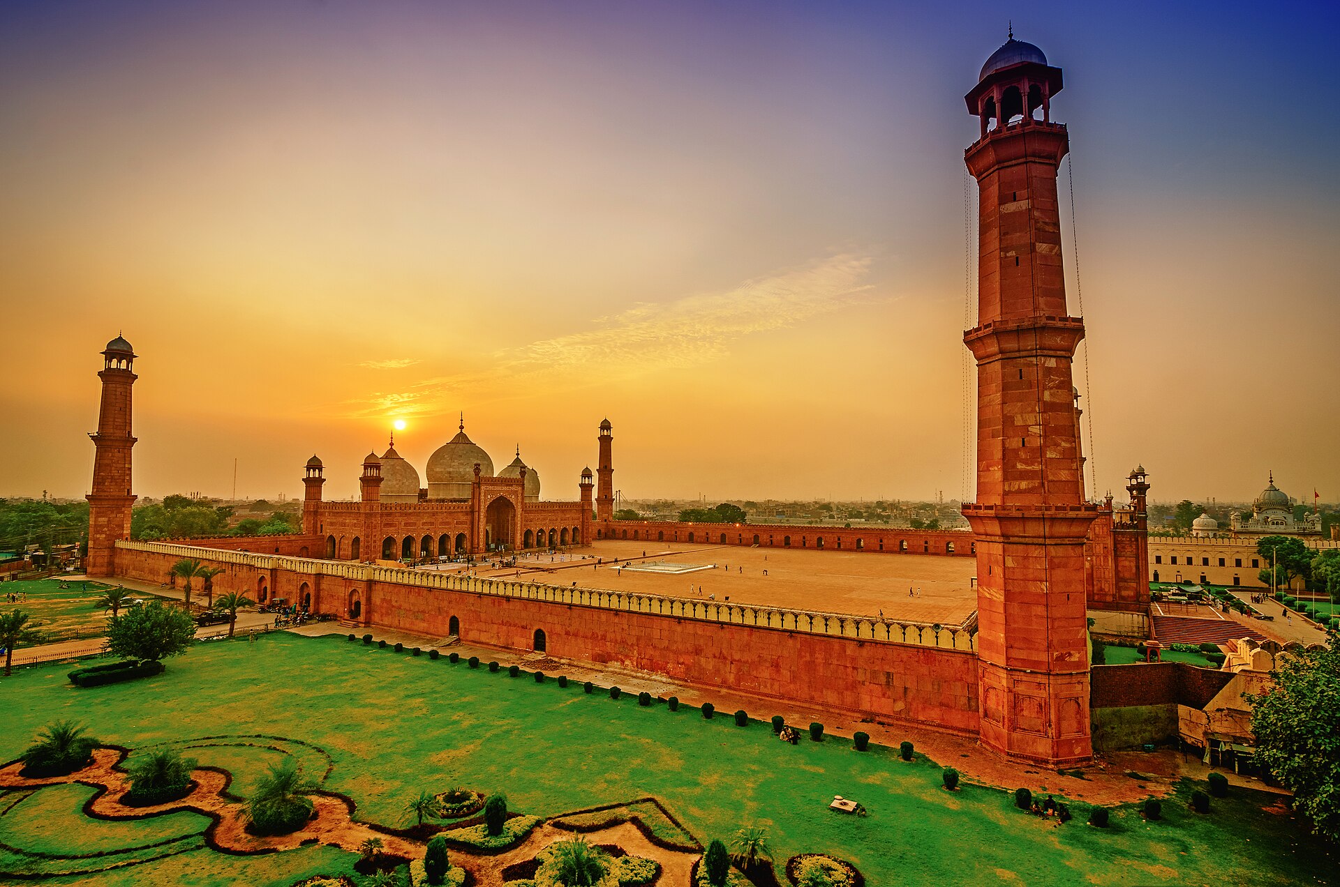 Badshahi Mosque at dusk, Lahore
